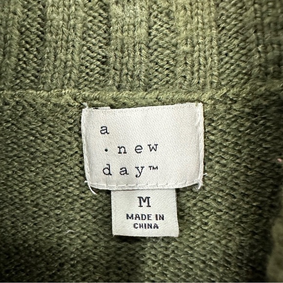 A New Day Turtleneck Knit Sweater M Green - Picture 3 of 9
